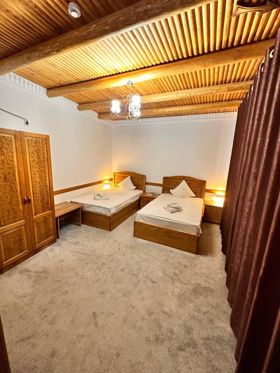 בוקורו Munis Hotel מראה חיצוני תמונה