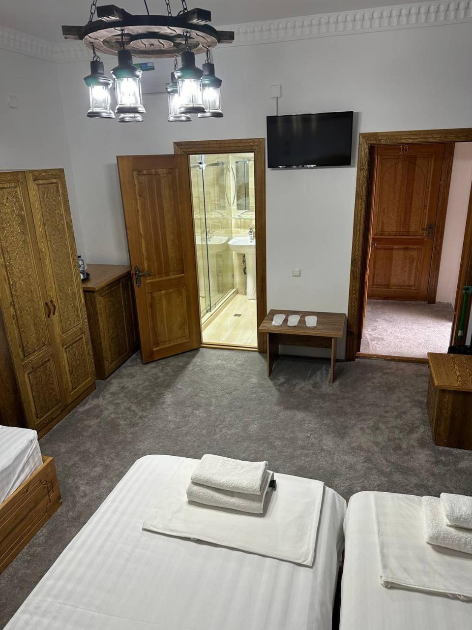 בוקורו Munis Hotel מראה חיצוני תמונה