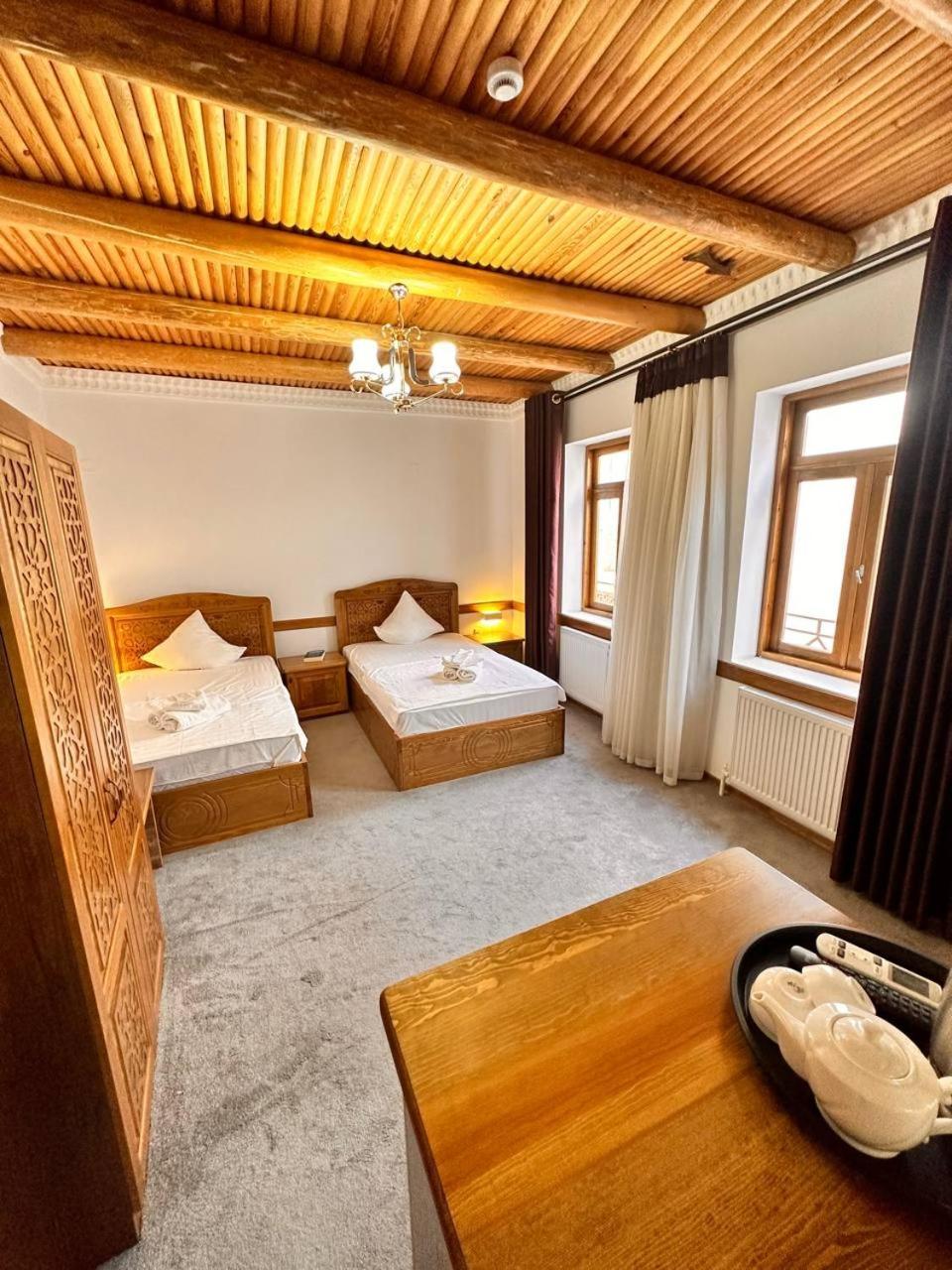 בוקורו Munis Hotel מראה חיצוני תמונה