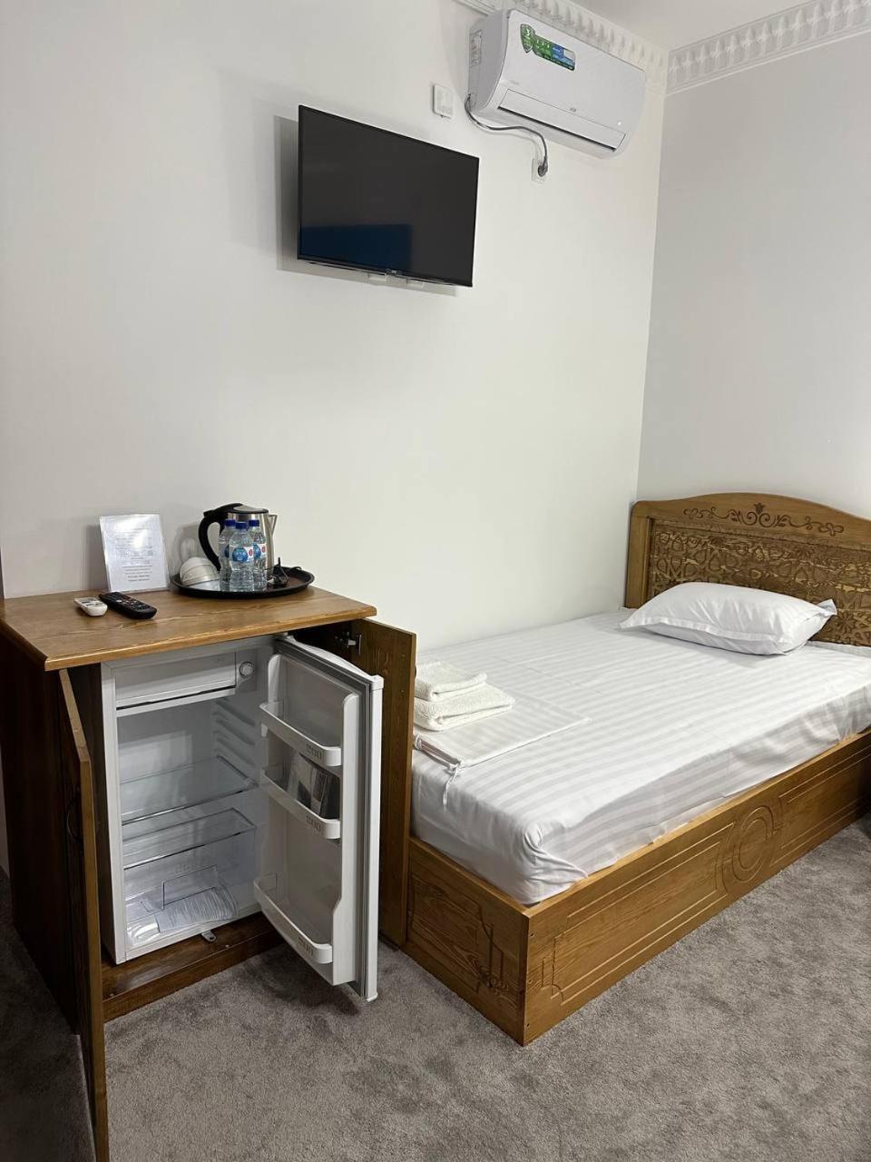 בוקורו Munis Hotel מראה חיצוני תמונה