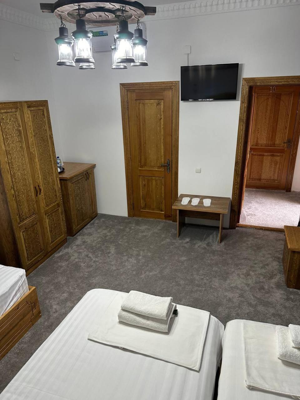 בוקורו Munis Hotel מראה חיצוני תמונה