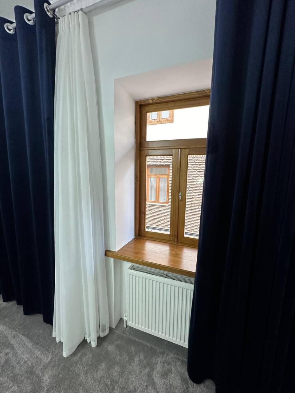 בוקורו Munis Hotel מראה חיצוני תמונה