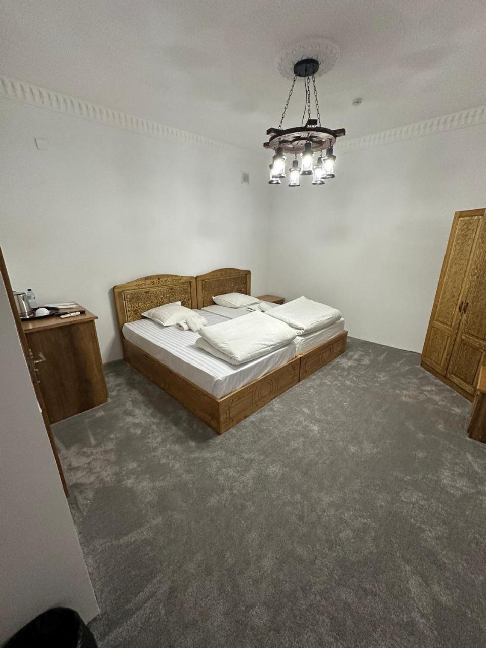 בוקורו Munis Hotel מראה חיצוני תמונה