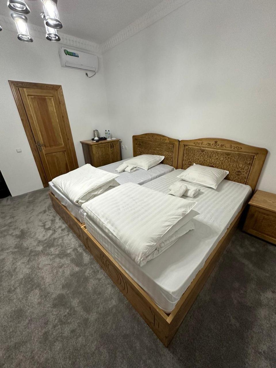 בוקורו Munis Hotel מראה חיצוני תמונה